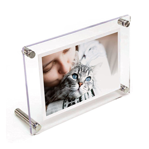 Acrylic picture frame is a best way to display your good memories!